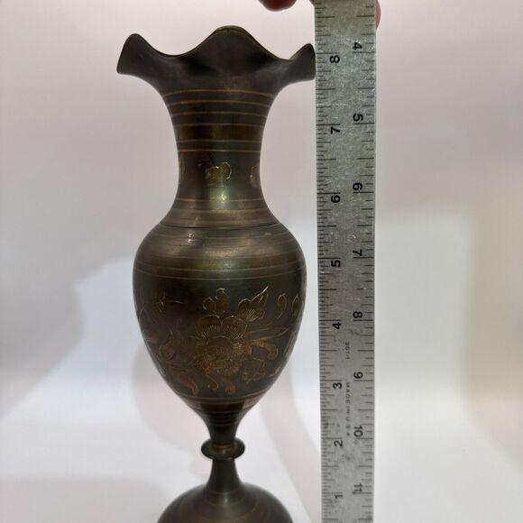 Antique Engraved Solid Brass Vase Made In India - Picture 5 of 5